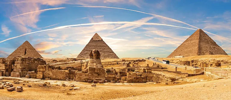 Pyramides
