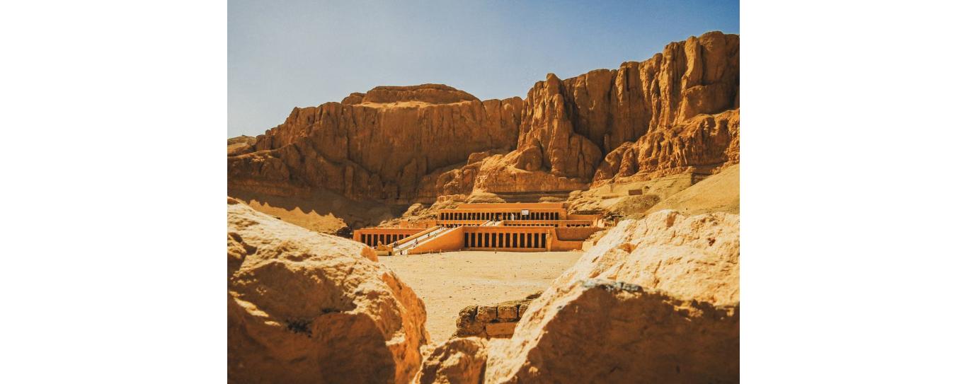 Temple d'Hatchepsout dans la Vallée des Rois à Louxor, étape d'un circuit egypte 7 jours